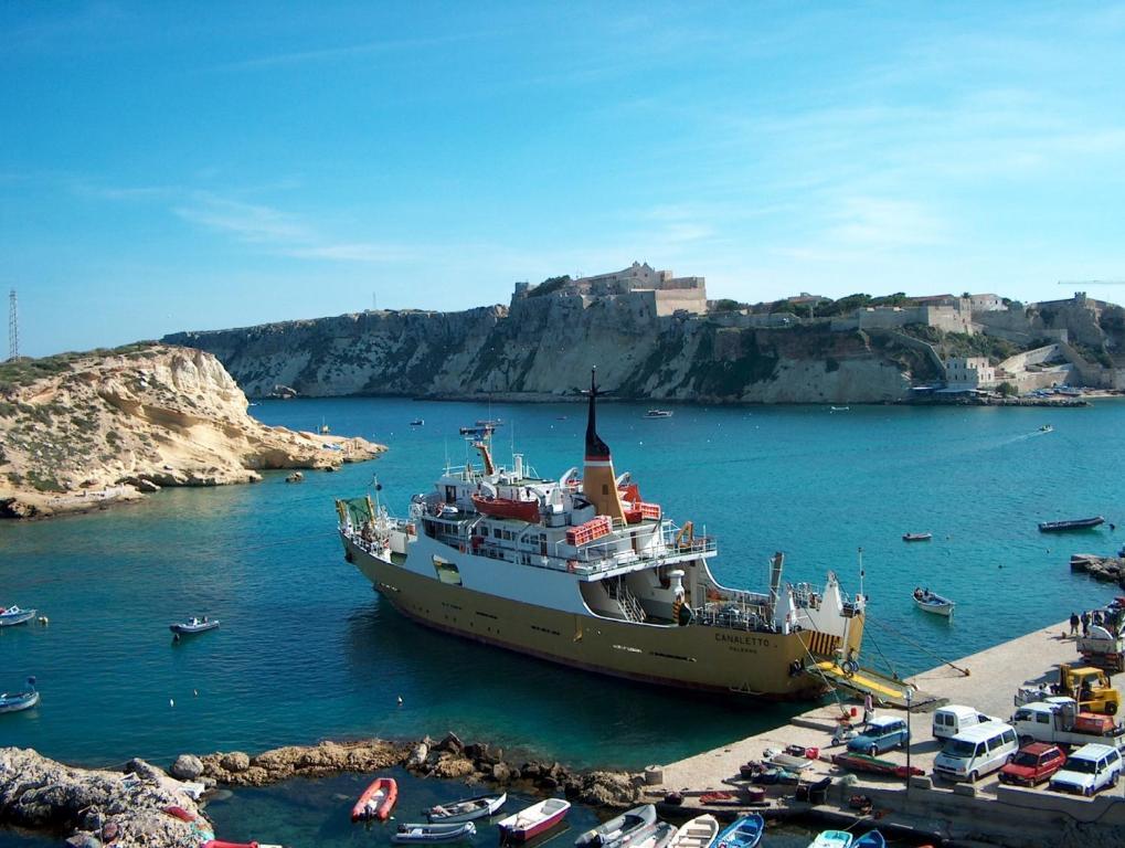 Hotel Kyrie Isole Tremiti San Domino Exterior foto