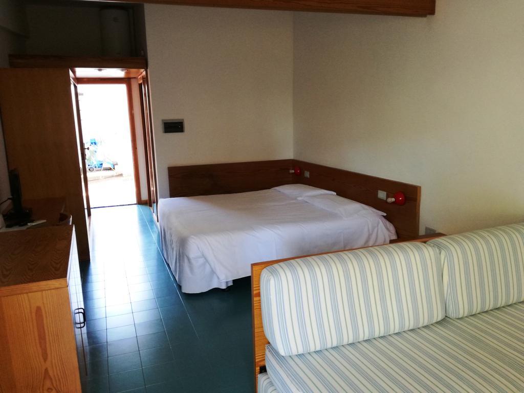 Hotel Kyrie Isole Tremiti San Domino Exterior foto